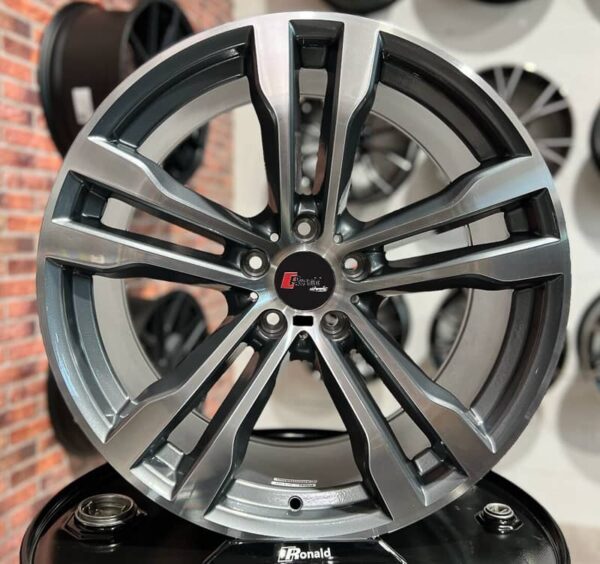 83db8540 3895 4806 97b6 cdcce588c1e4