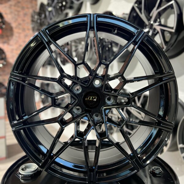 Style BMW 826M 18'' 5x112 BG