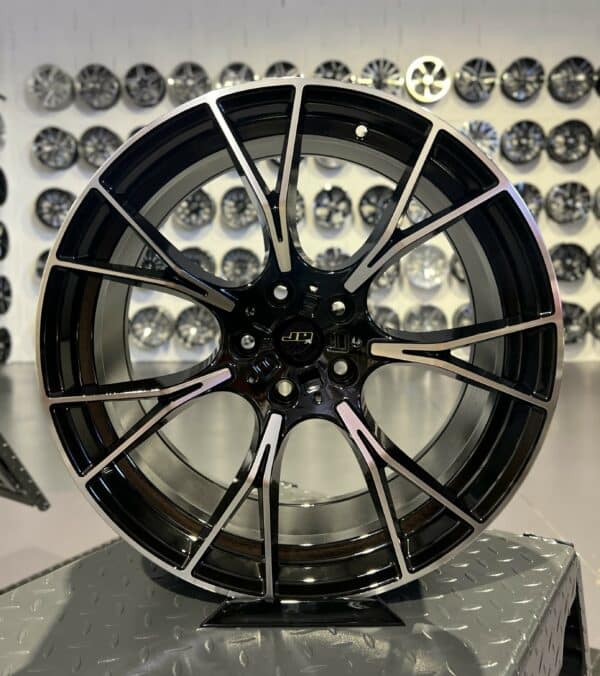 Style M789 Performance 19'' 5x120
