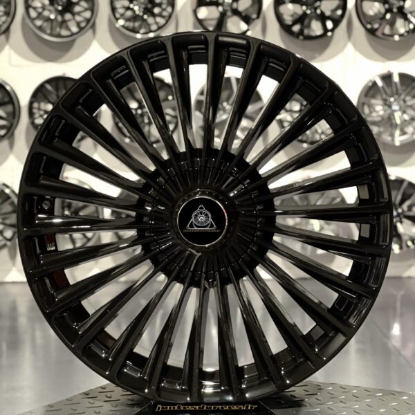 Style Mercedes LUXE Maybach 20'' 5x112 Noir Brillant