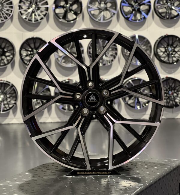 Style BMW 881M 19'' 5x120