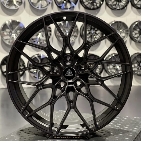 Style BMW 1000M 50th Anniversary 19'' Noir satiné 5x120
