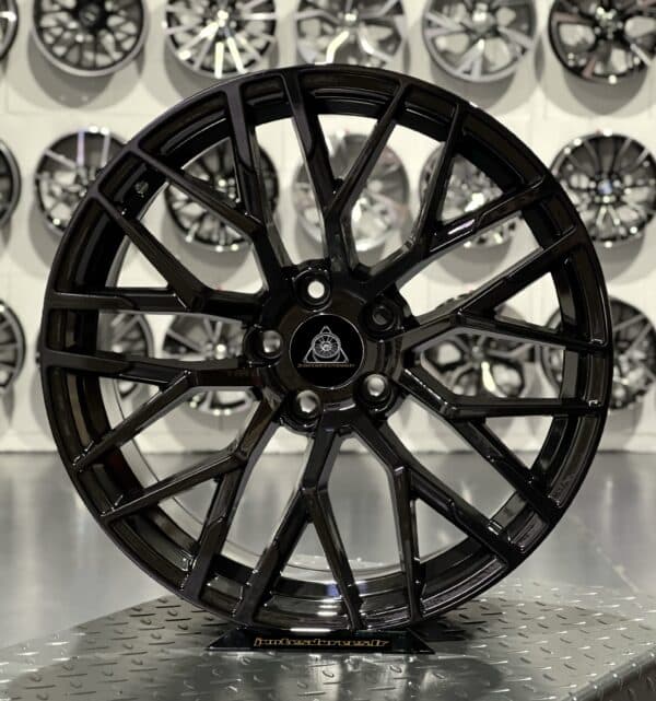 Style Audi R8 SPYDER 20'' 5x112 BLACK