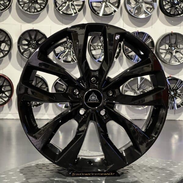 Style BMW RACIN F40 17'' 5x112 Black