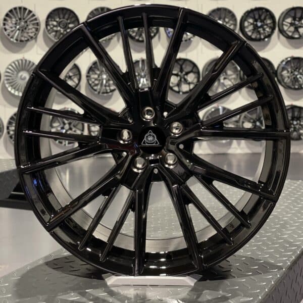 Style BMW 552M 20'' Noir brillant 5x112