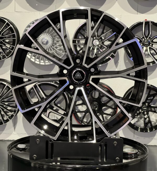 STYLE VW WARMENAU 8.5R 19'' 5X112 NOIR POLIE