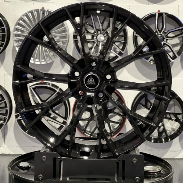 STYLE VW WARMENAU 8.5R 19'' 5X112 NOIR BRILLANT