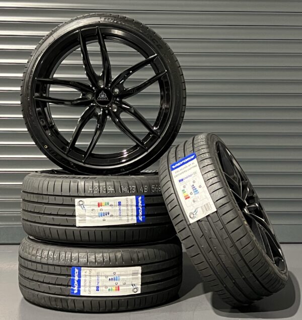 PACK ÉTÉ 4 Jantes + Pneus Style Mercedes CLA AMG-Line en 19 '' 5x112 - W117/118 W176/177