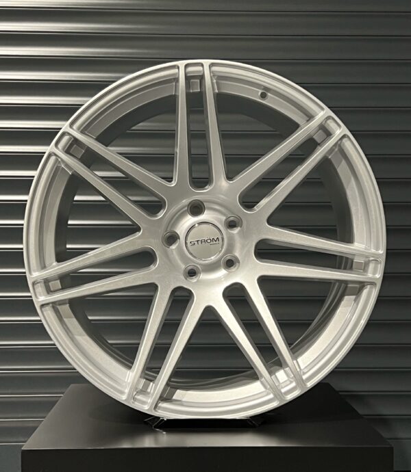 Ström STR3 SS SILVER 22'' 5x120